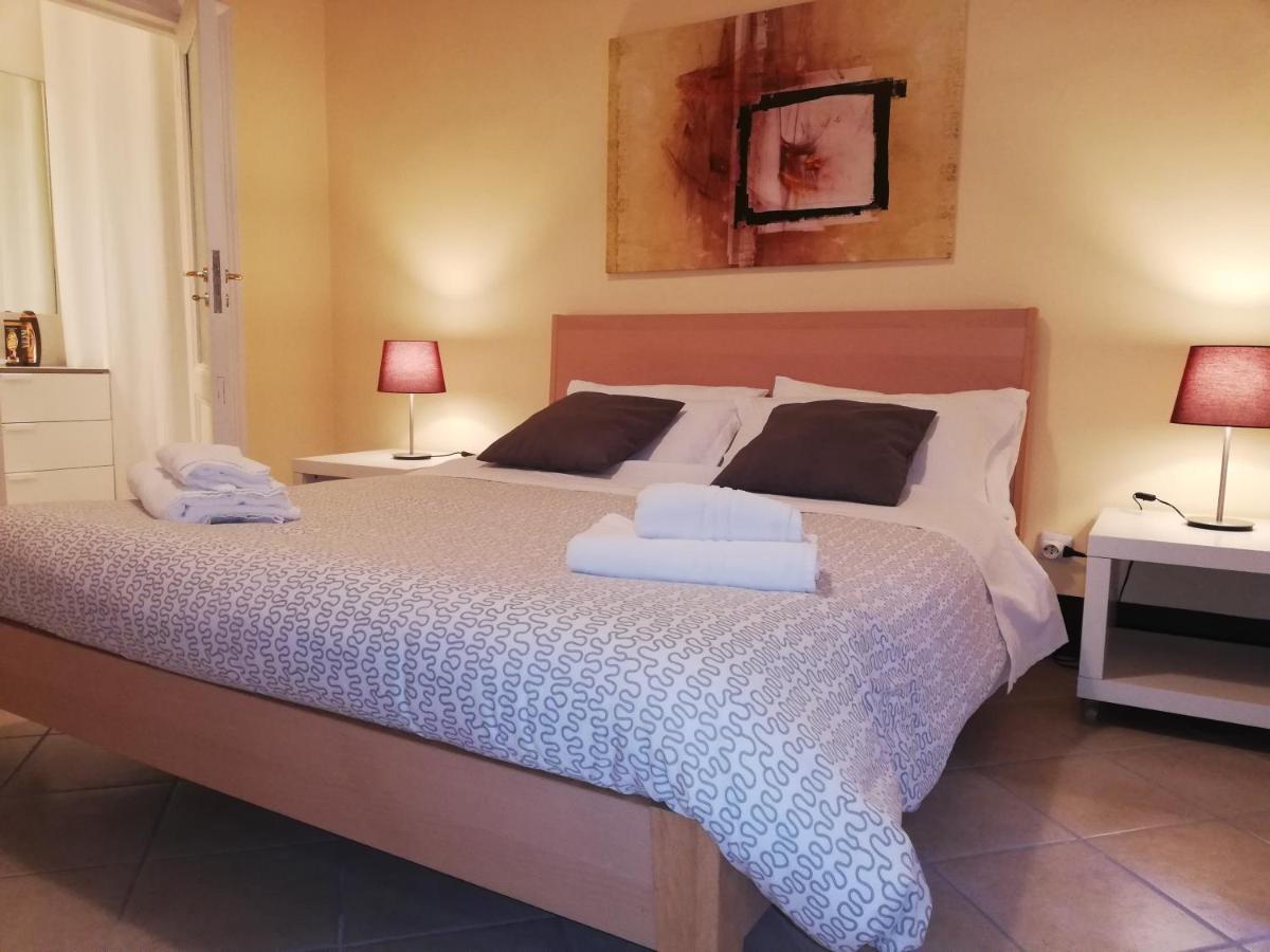 Apartament Palazzo De Logu Katania Zewnętrze zdjęcie