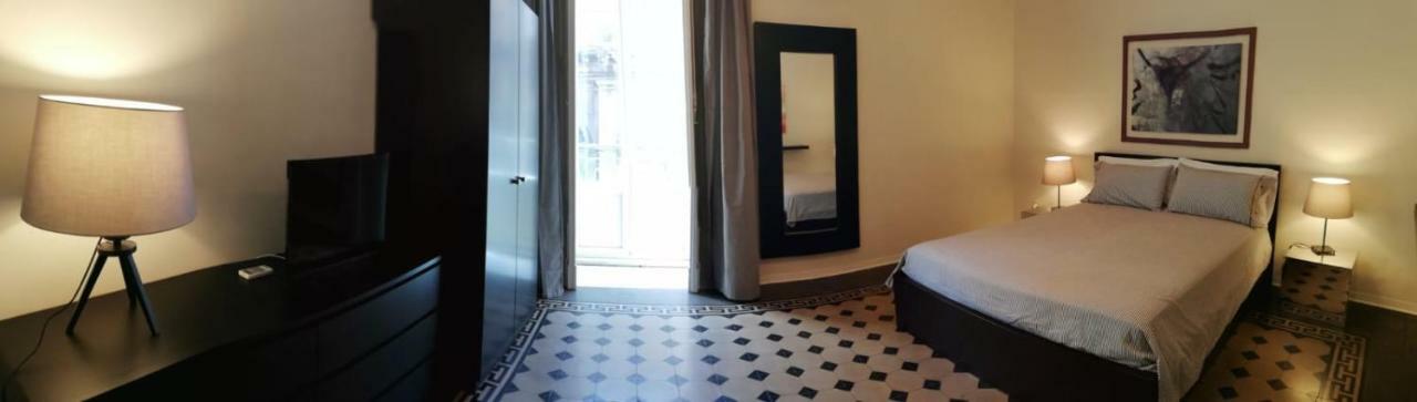 Apartament Palazzo De Logu Katania Zewnętrze zdjęcie
